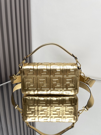 フェンディバッグ内部構造